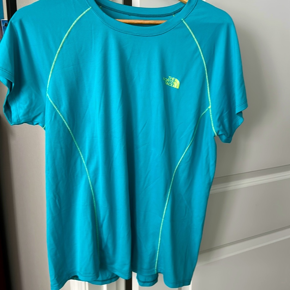North Face active fit T (Aqua green)